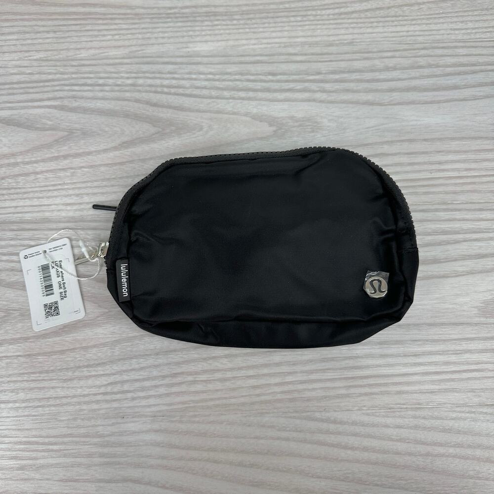 Lululemon Everywhere Belt Bag Unisex One Size 1L Black LU9AX2S Adjustable Strap